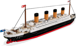 722 pc Historical Collection Titanic